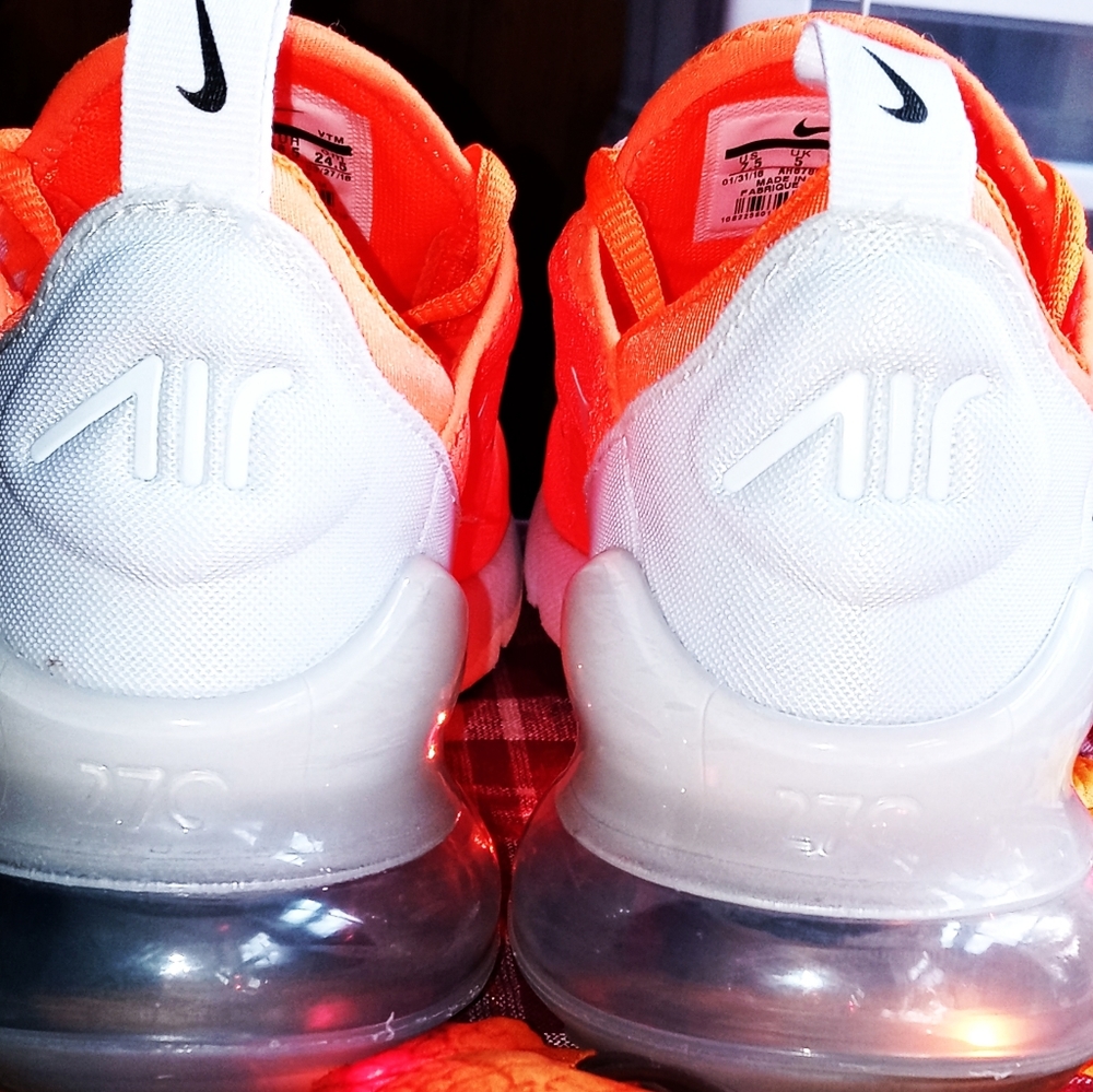 Nike Air Max 270 Sz 7.5